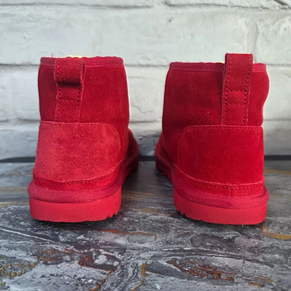 UGG Neumel Samba Red Suede Sheepskin Lace Up Chukka Boots Women’s Size 6